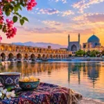 زیباترین مکان های گردشگری اصفهان؛ از نقش جهان تا پل های تاریخی